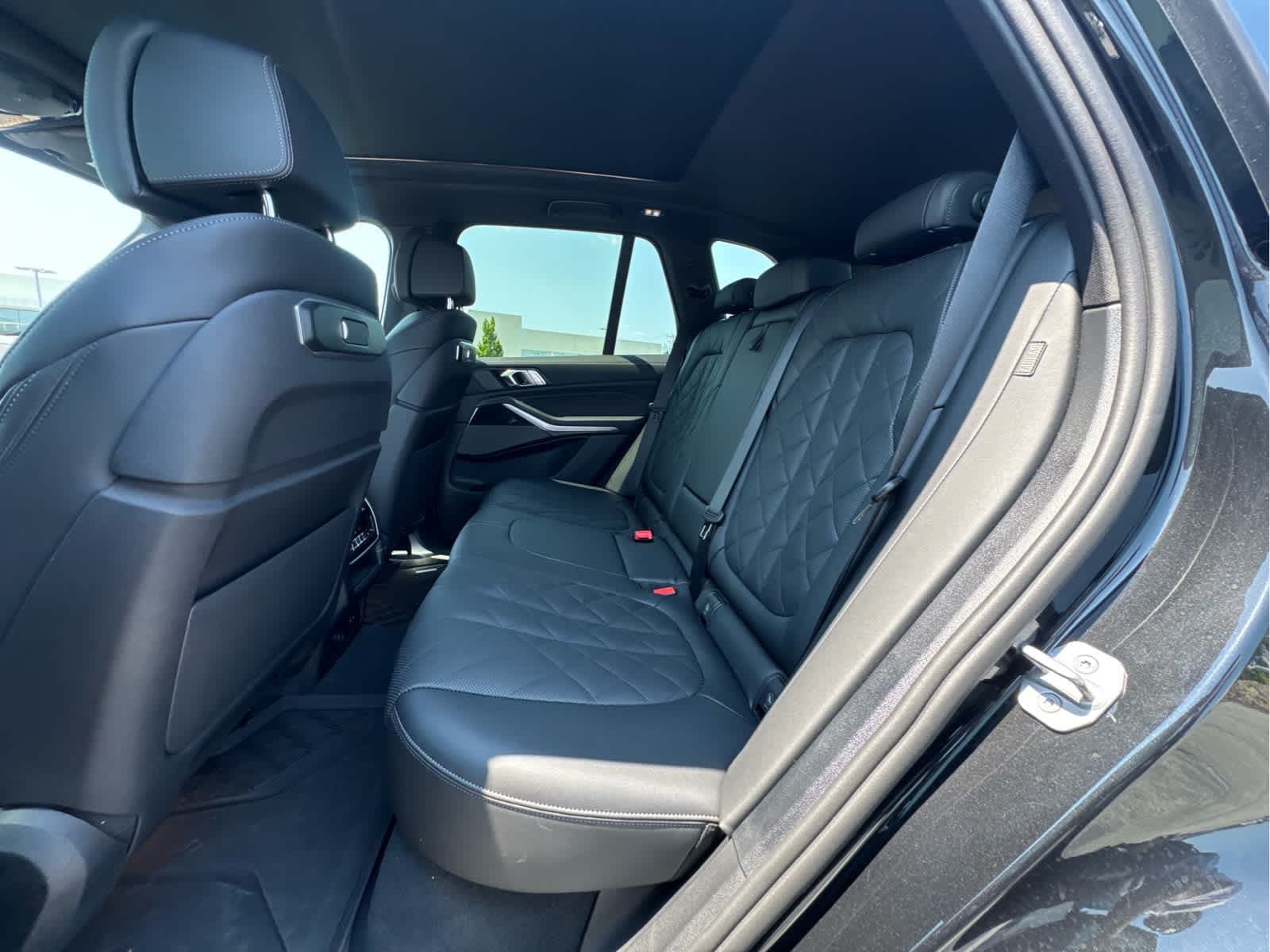 2026 BMW X5 M60i - Photo 20