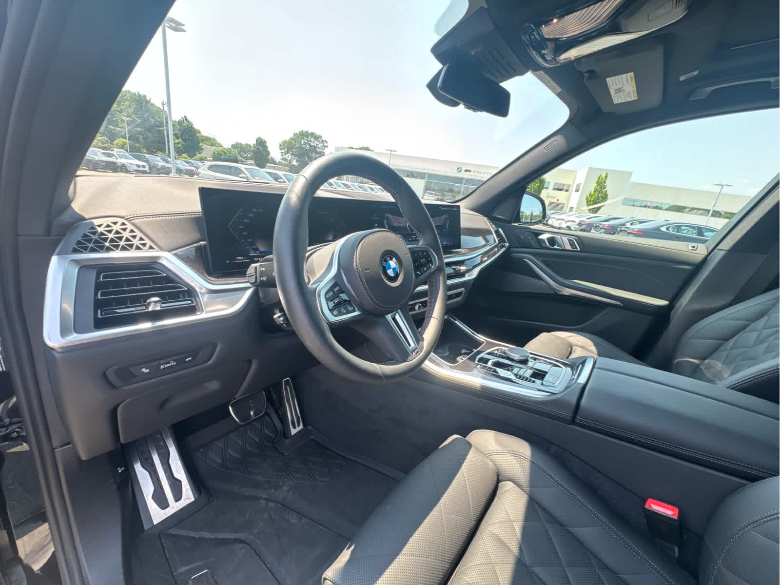 2026 BMW X5 M60i - Photo 12