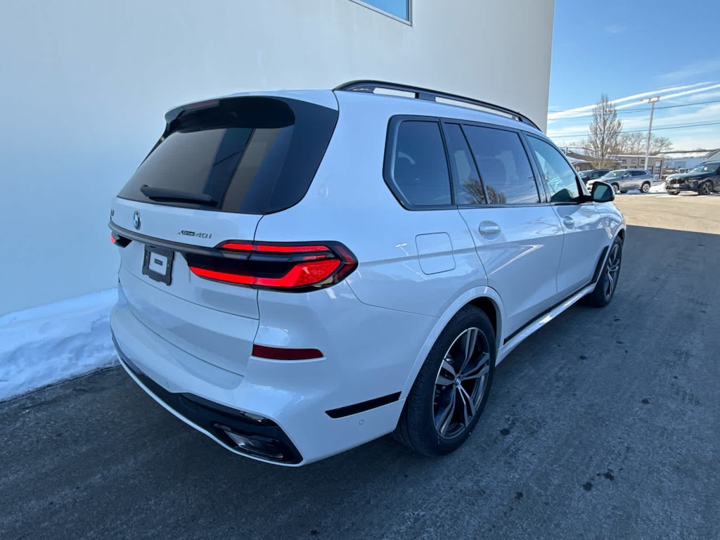 New 2026 BMW X7 xDrive40i SUV