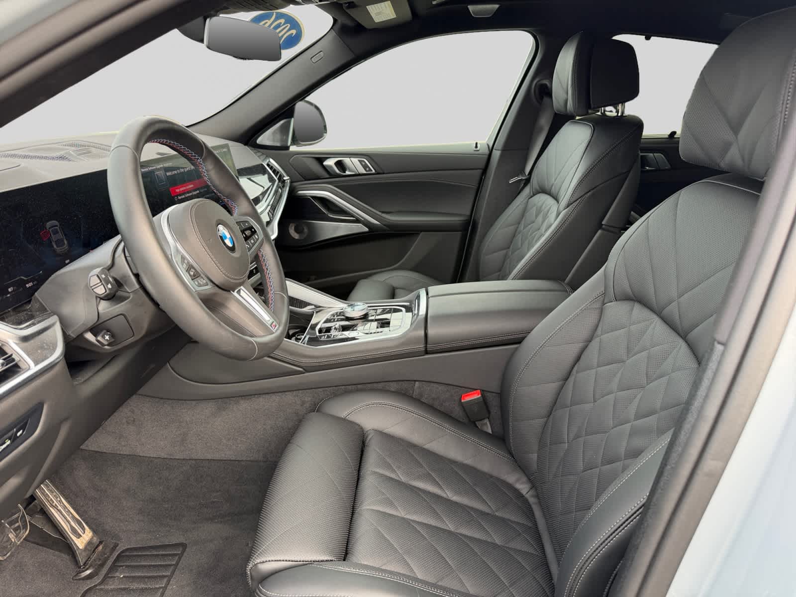 2026 BMW X6 M60i - Photo 10
