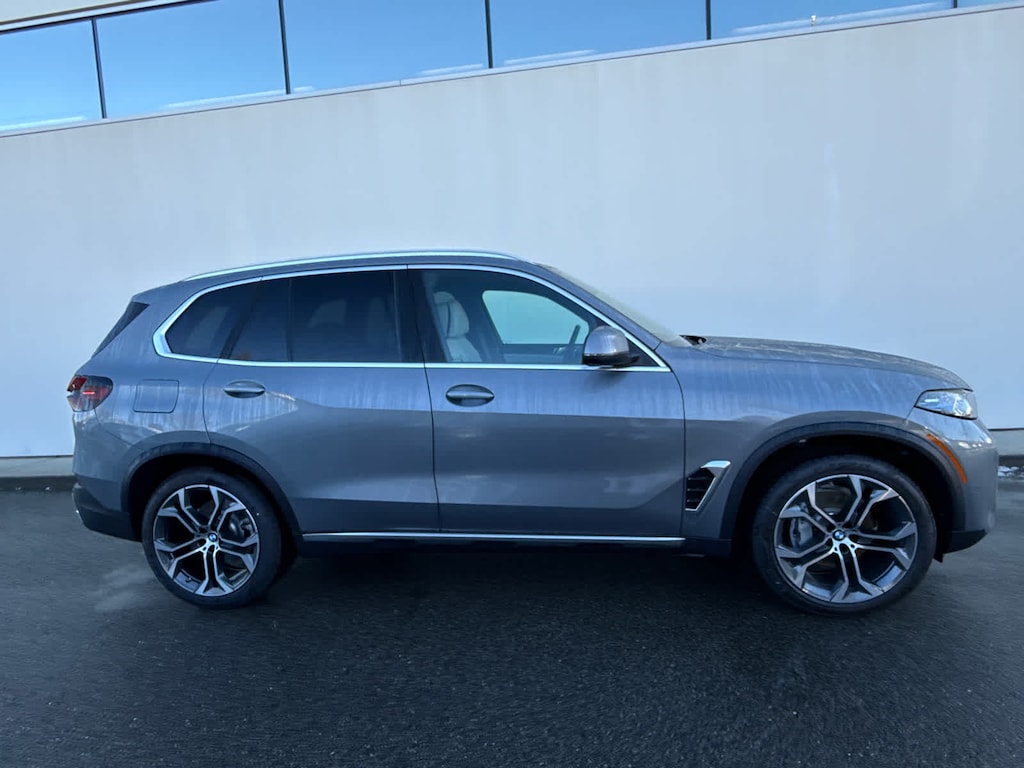 New 2026 BMW X5 xDrive40i SUV