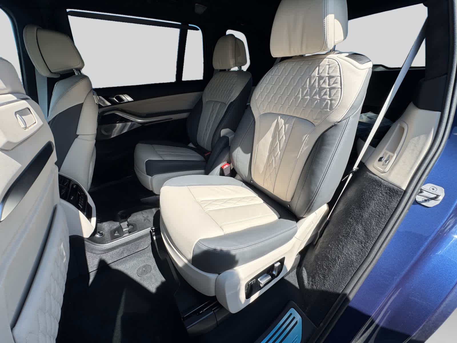 2026 BMW X7 ALPINA XB7 - Photo 18