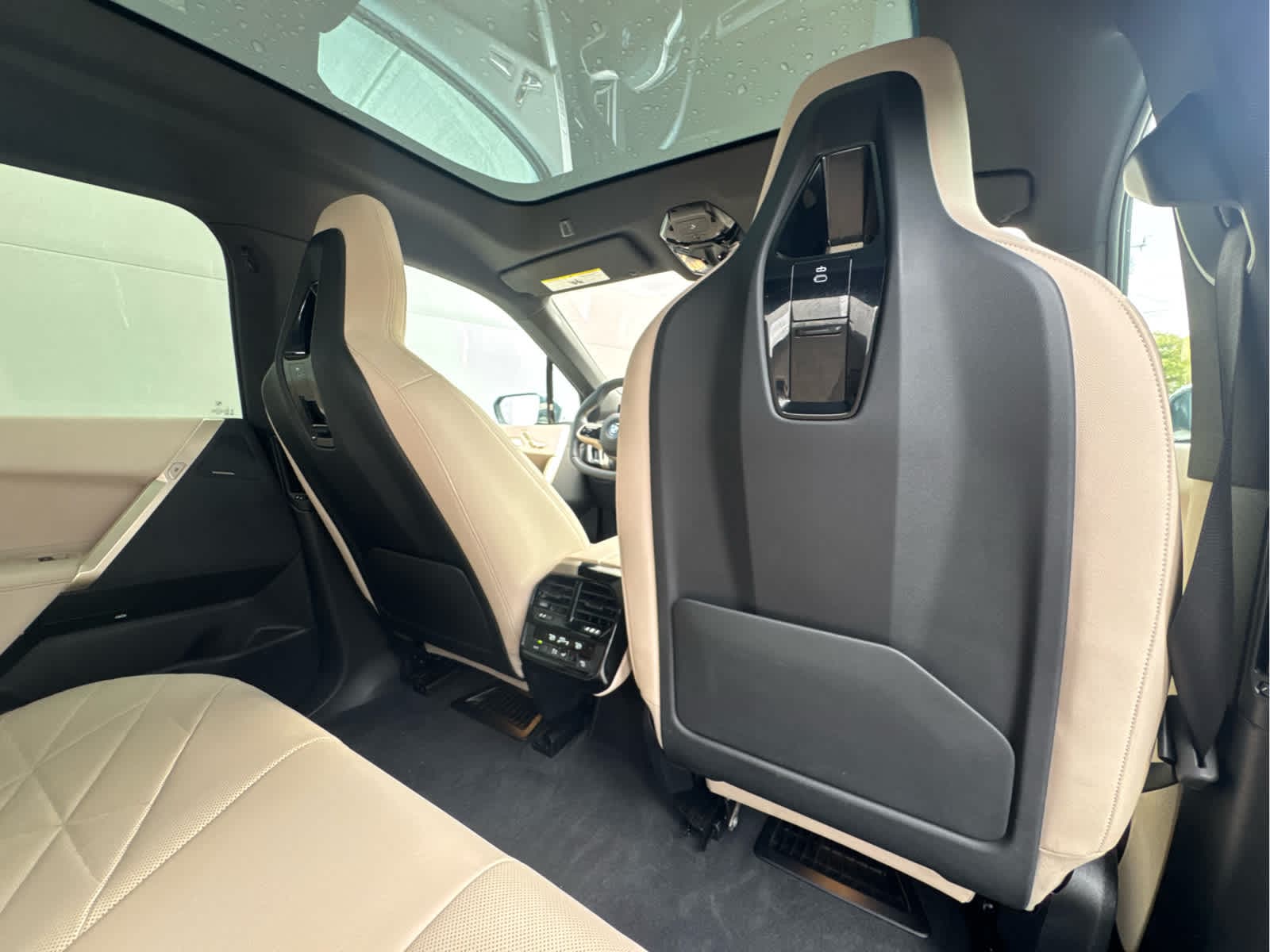 2024 BMW iX Base - Photo 24