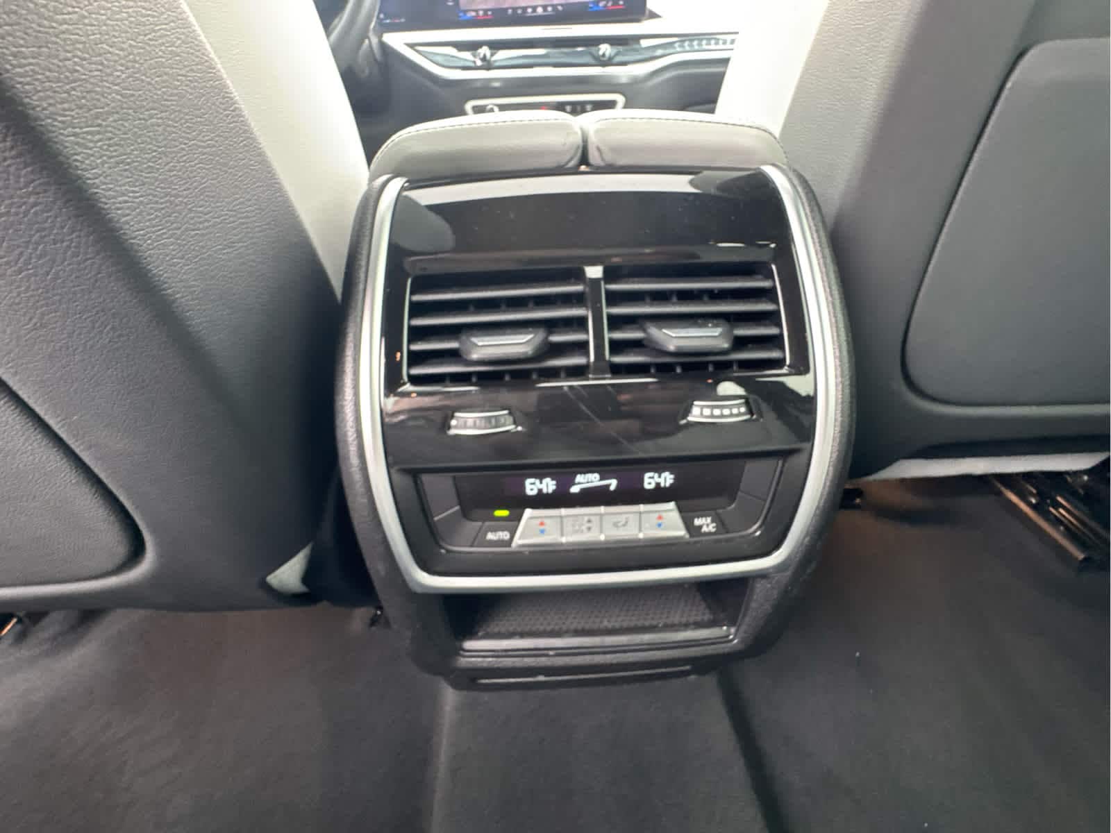 2026 BMW X5 40i - Photo 17