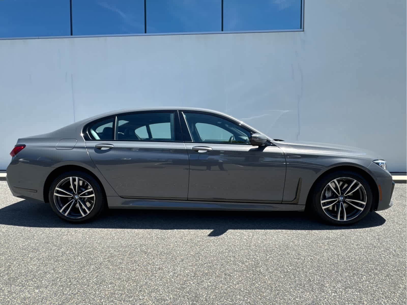 2022 BMW 7 Series 750i - Photo 6