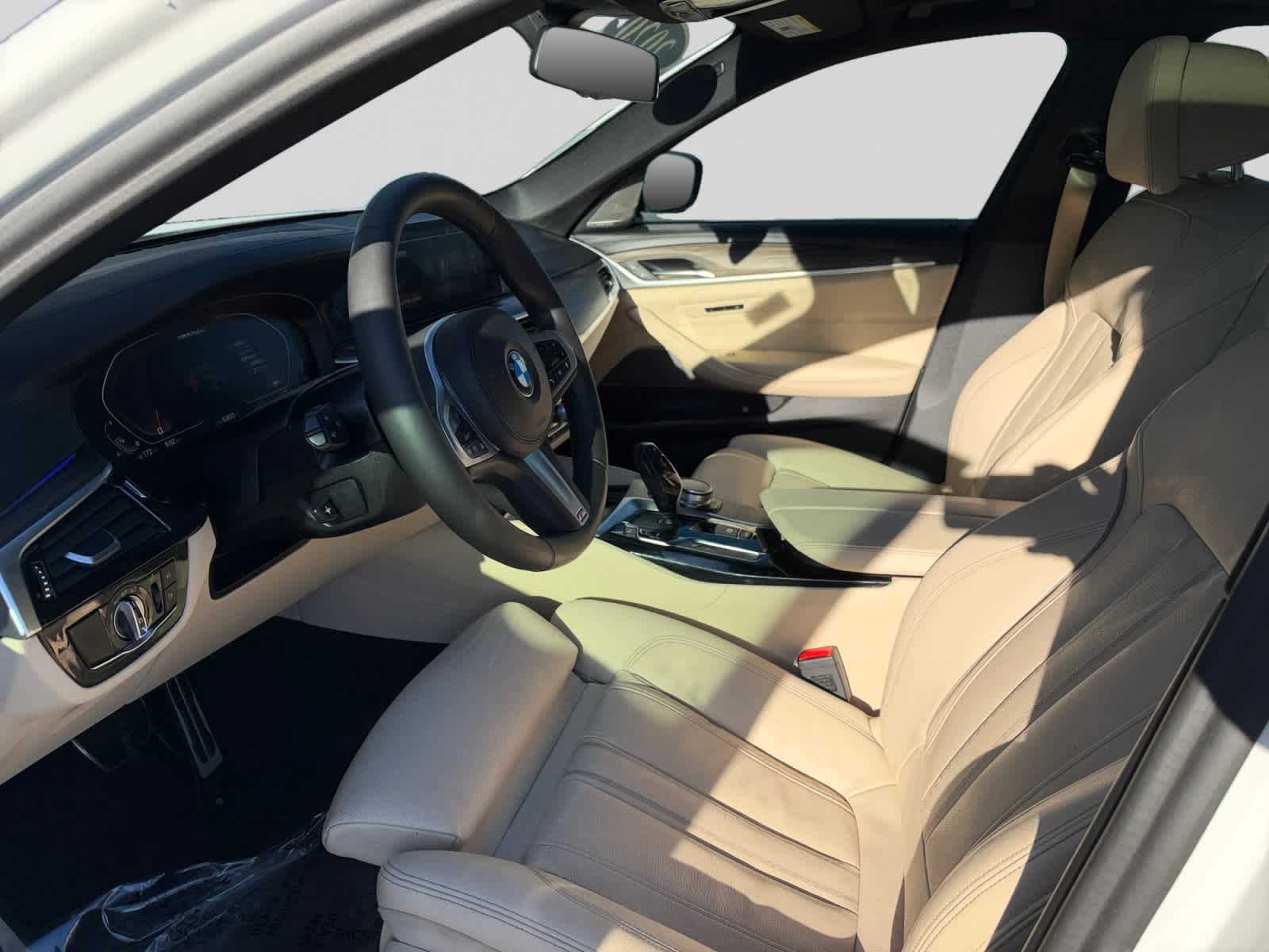 2020 BMW 5 Series M550i - Photo 7