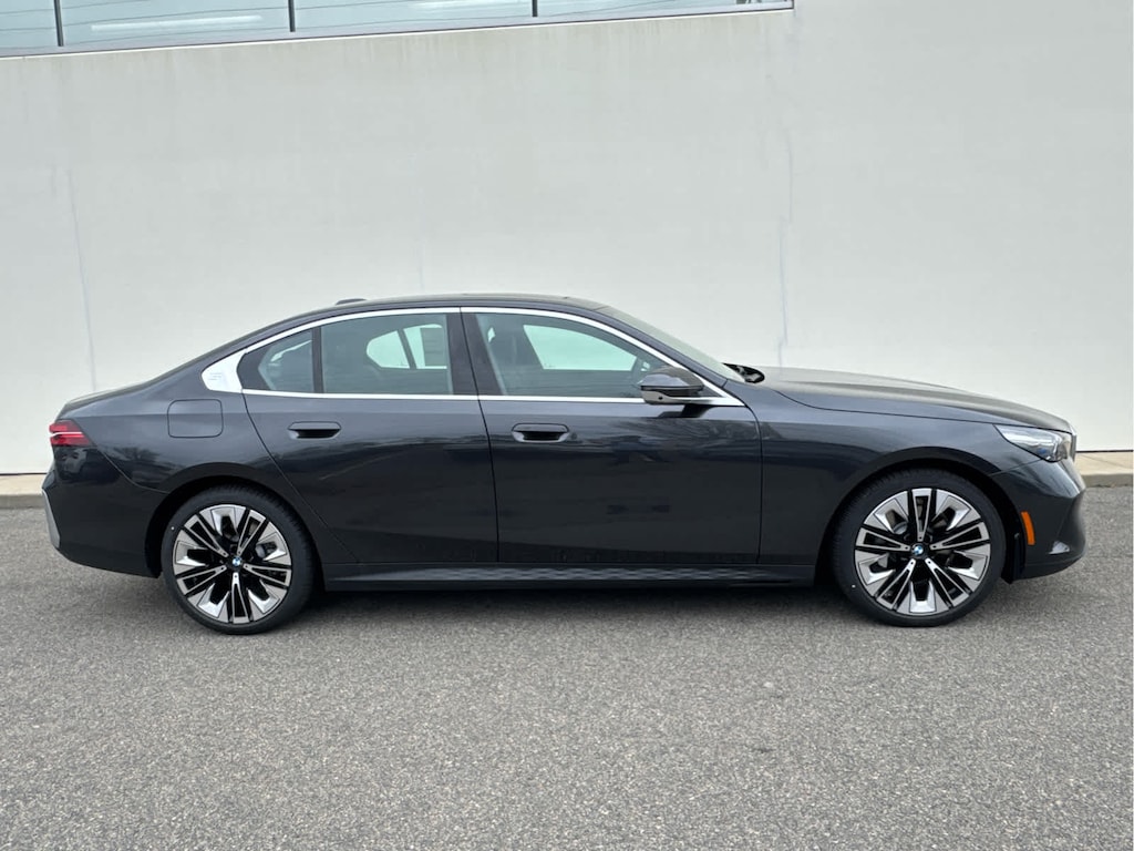 New 2026 BMW 530i xDrive xDrive Sedan