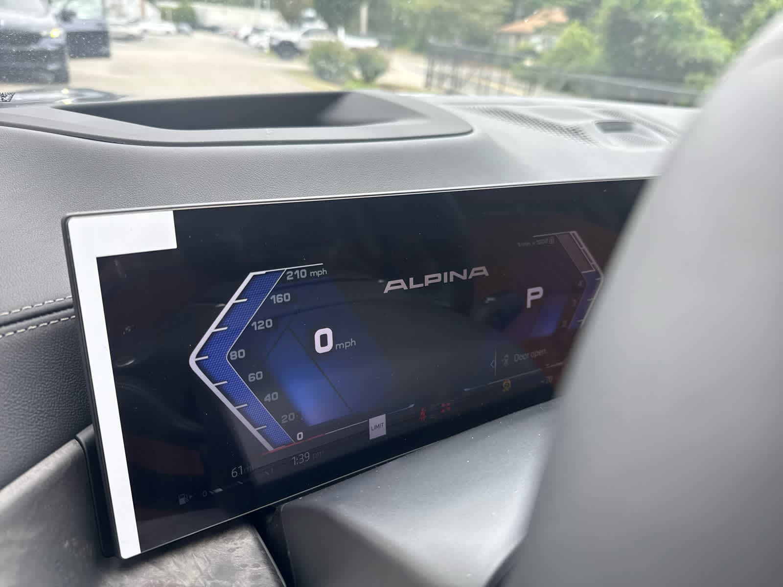 2026 BMW X7 ALPINA XB7 - Photo 27