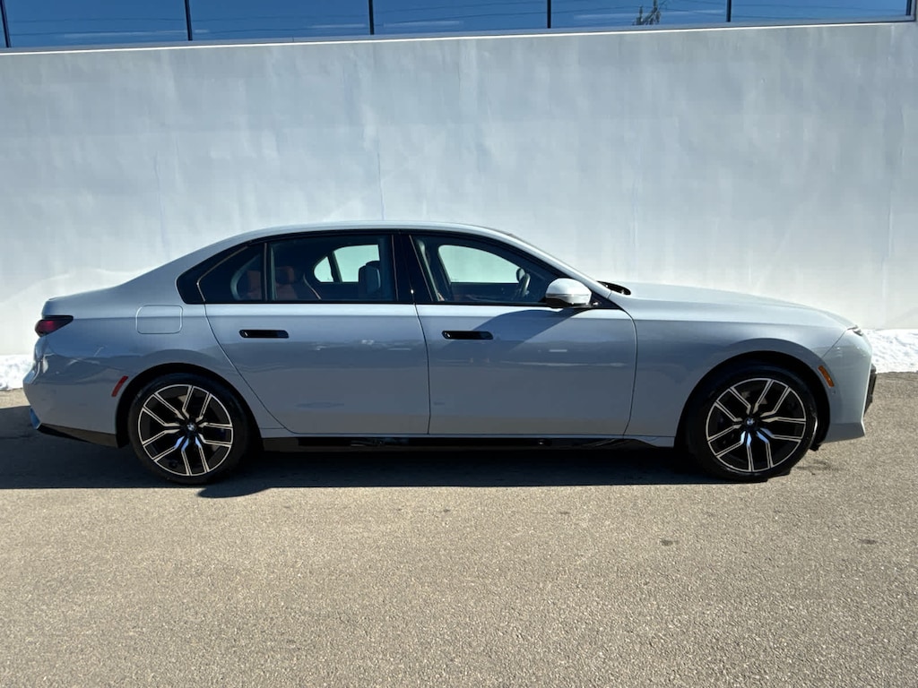 Certified 2025 BMW 760i xDrive Sedan