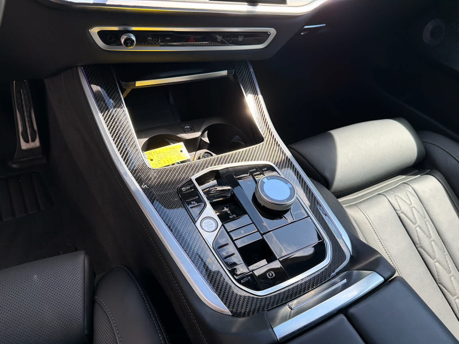 2026 BMW X5 M60i - Photo 13