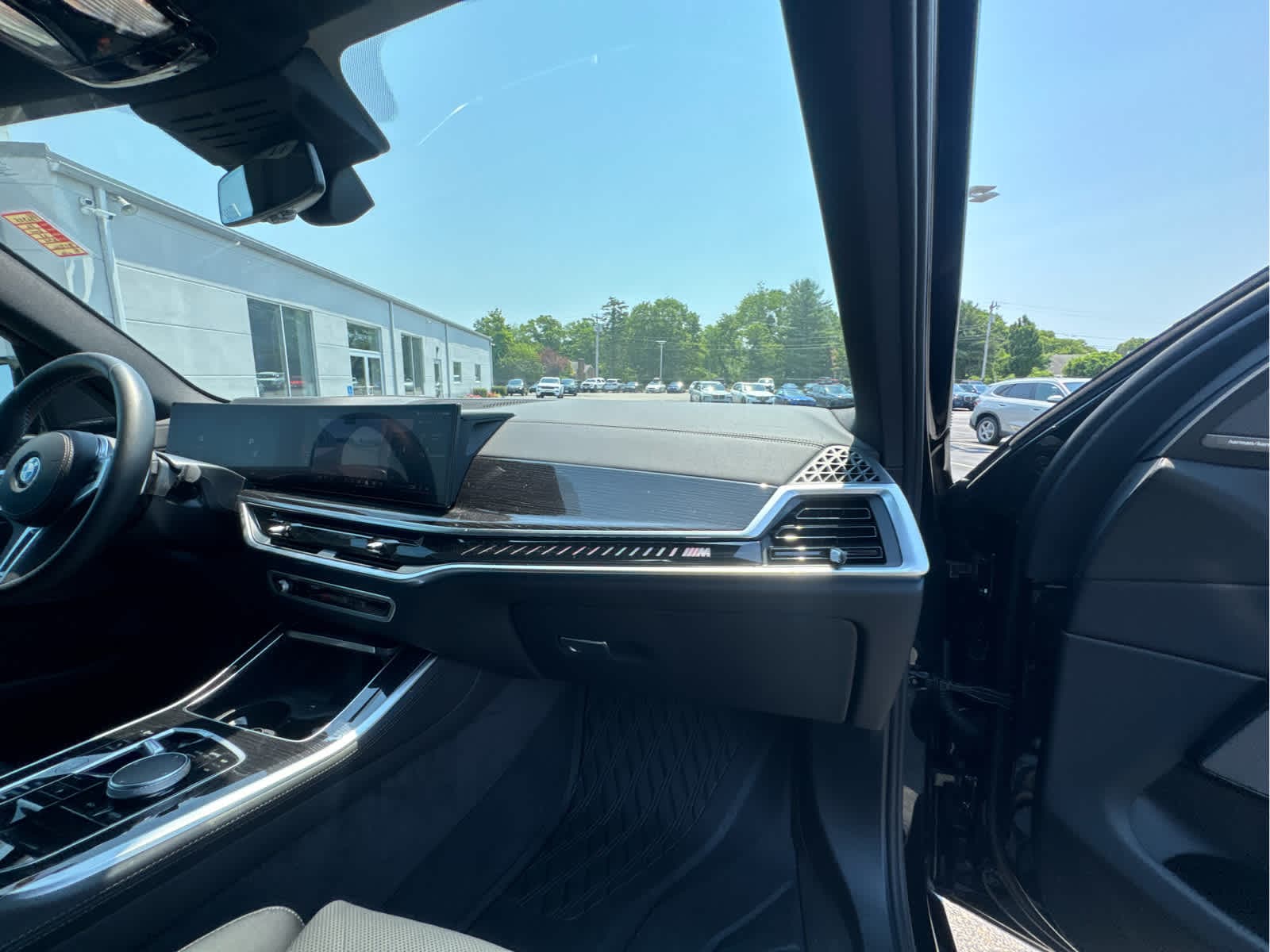 2026 BMW X5 M60i - Photo 27