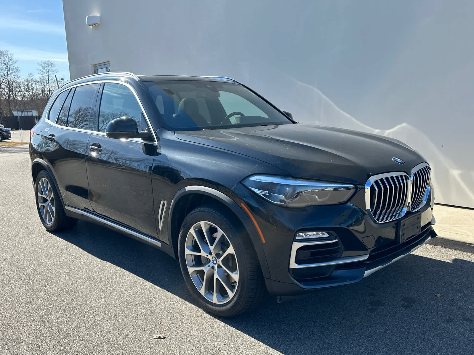 Used 2019 BMW X5 40i with VIN 5UXCR6C55KLL00971 for sale in Hyannis, MA