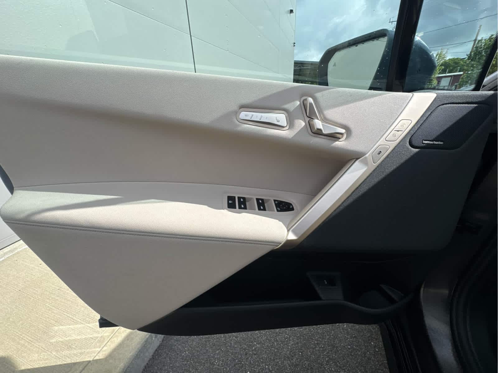 2024 BMW iX Base - Photo 14