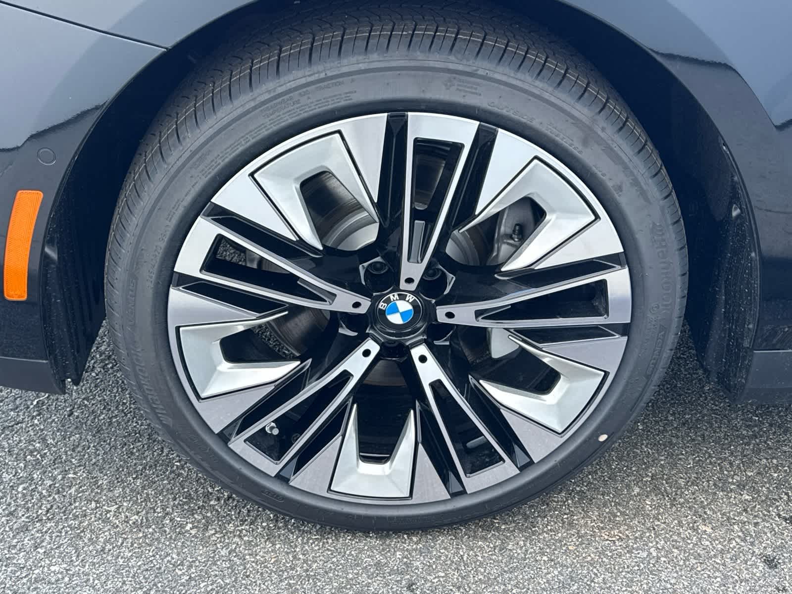 2026 BMW 5 Series 530i - Photo 9
