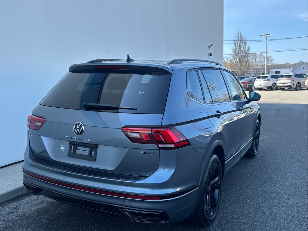 Used 2024 Volkswagen Tiguan 2.0T SE R-Line Black SUV