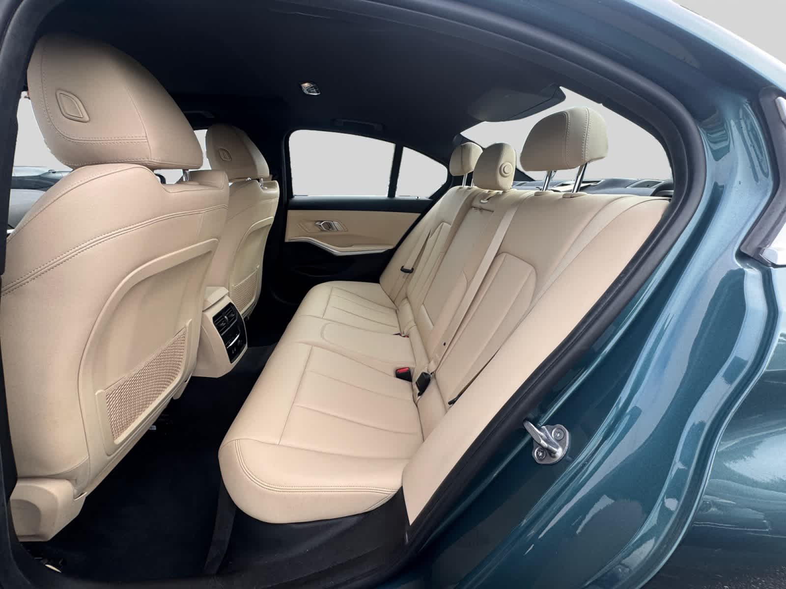 2020 BMW 3 Series 330i - Photo 17