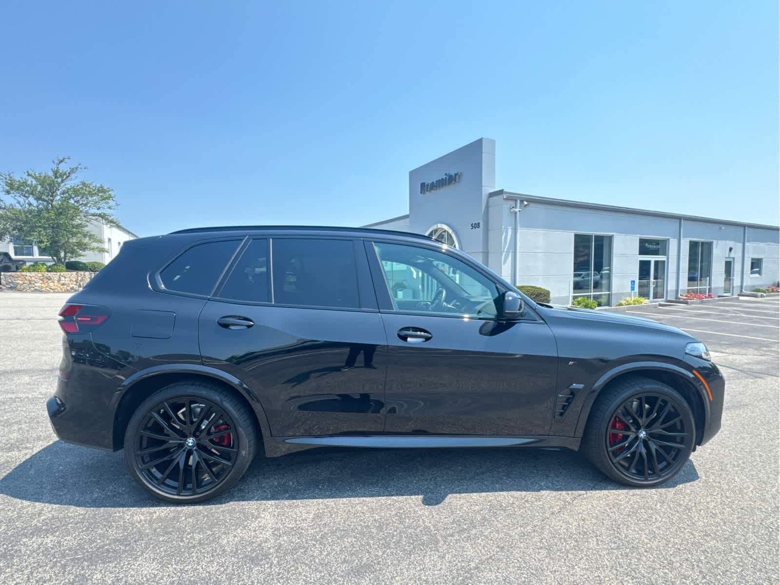 2026 BMW X5 M60i - Photo 9