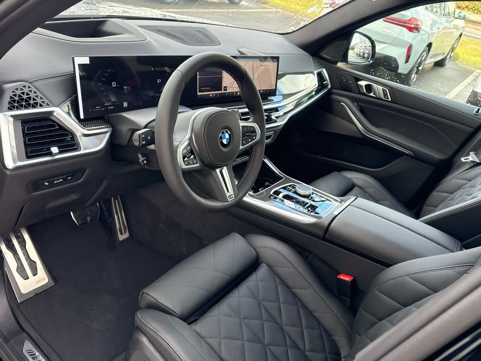 2026 BMW X5 M60i - Photo 10