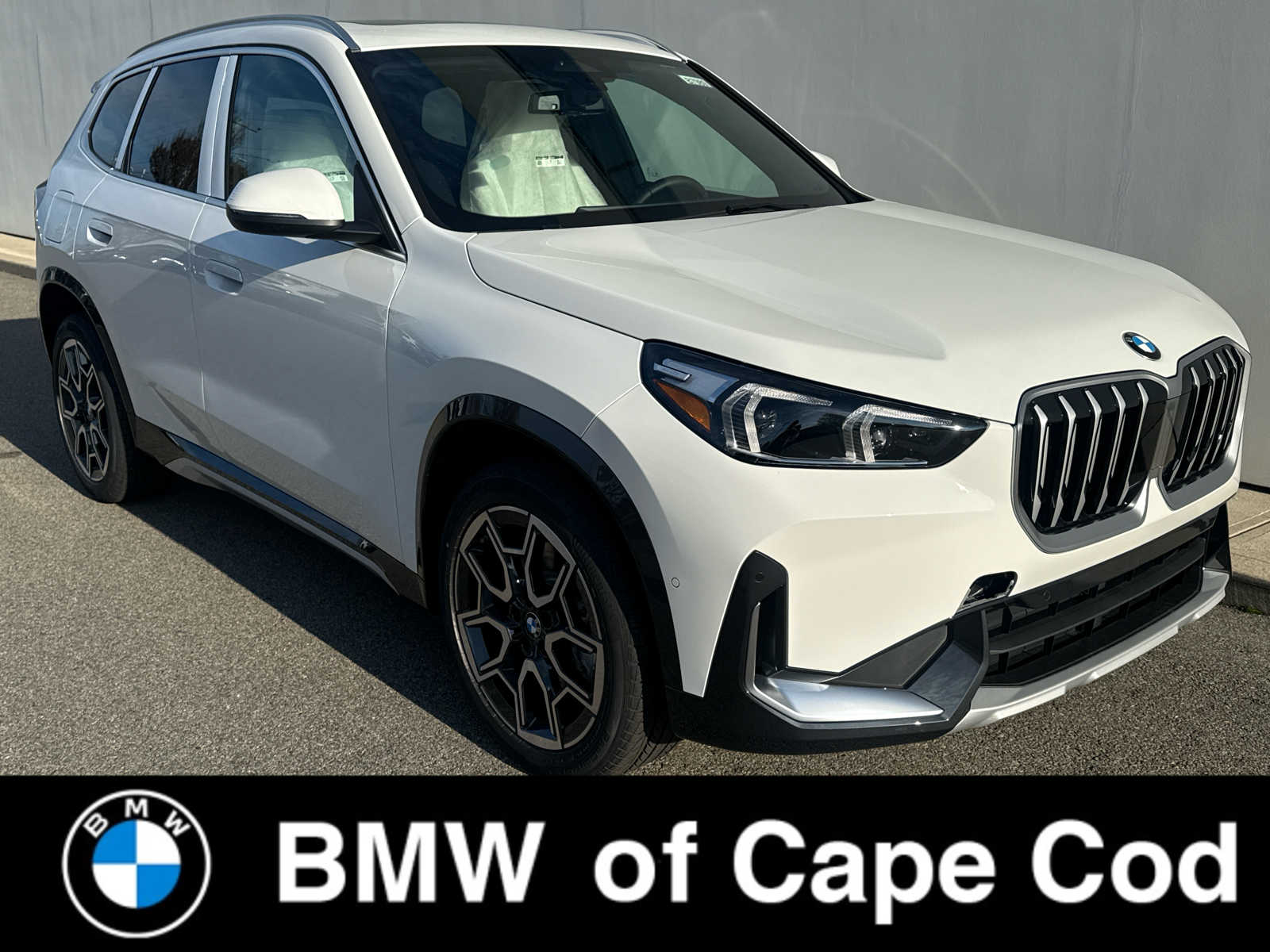 2026 BMW X1 28i's photo