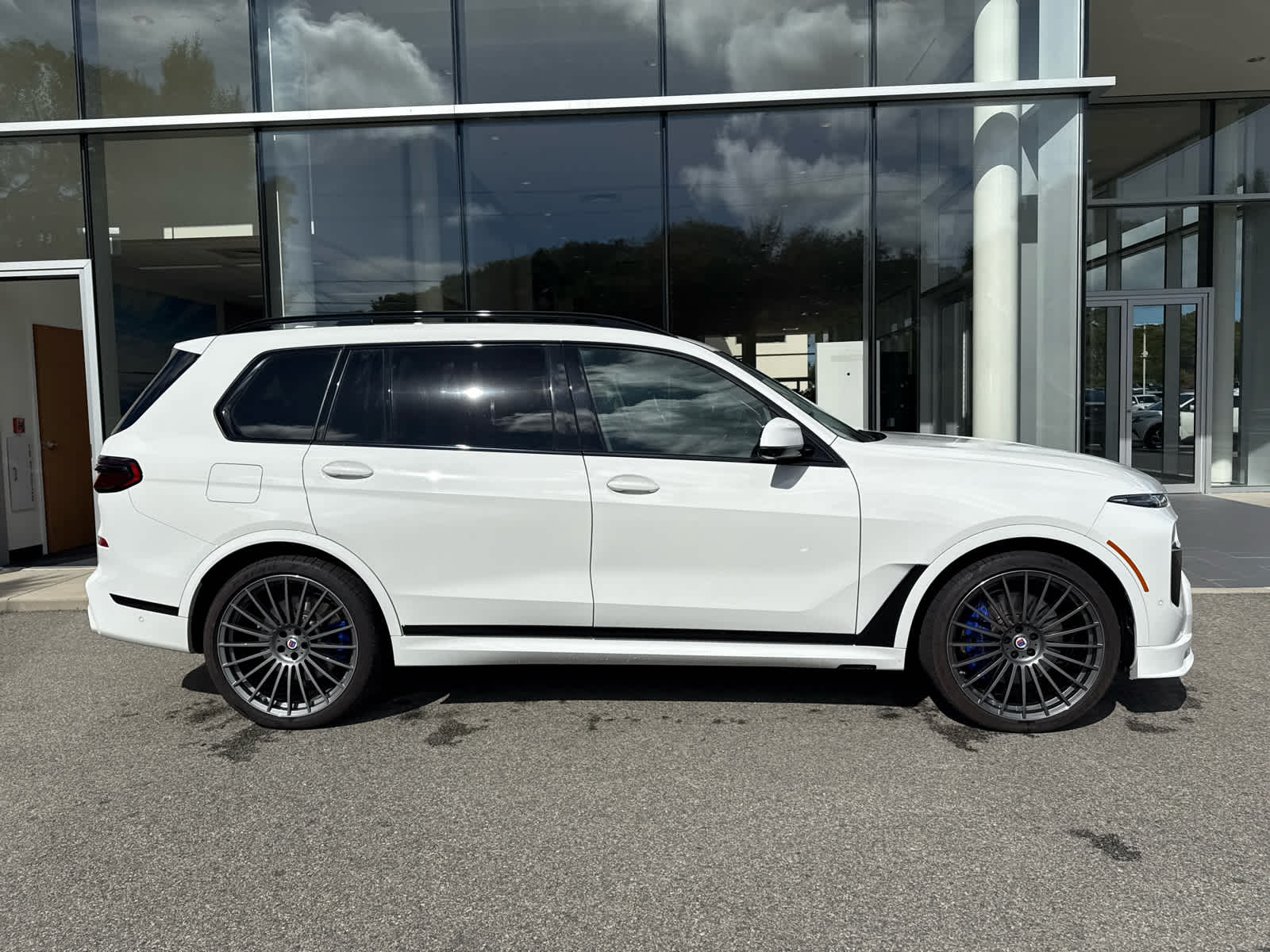 2024 Bmw X7 ALPINA XB7 photo 2
