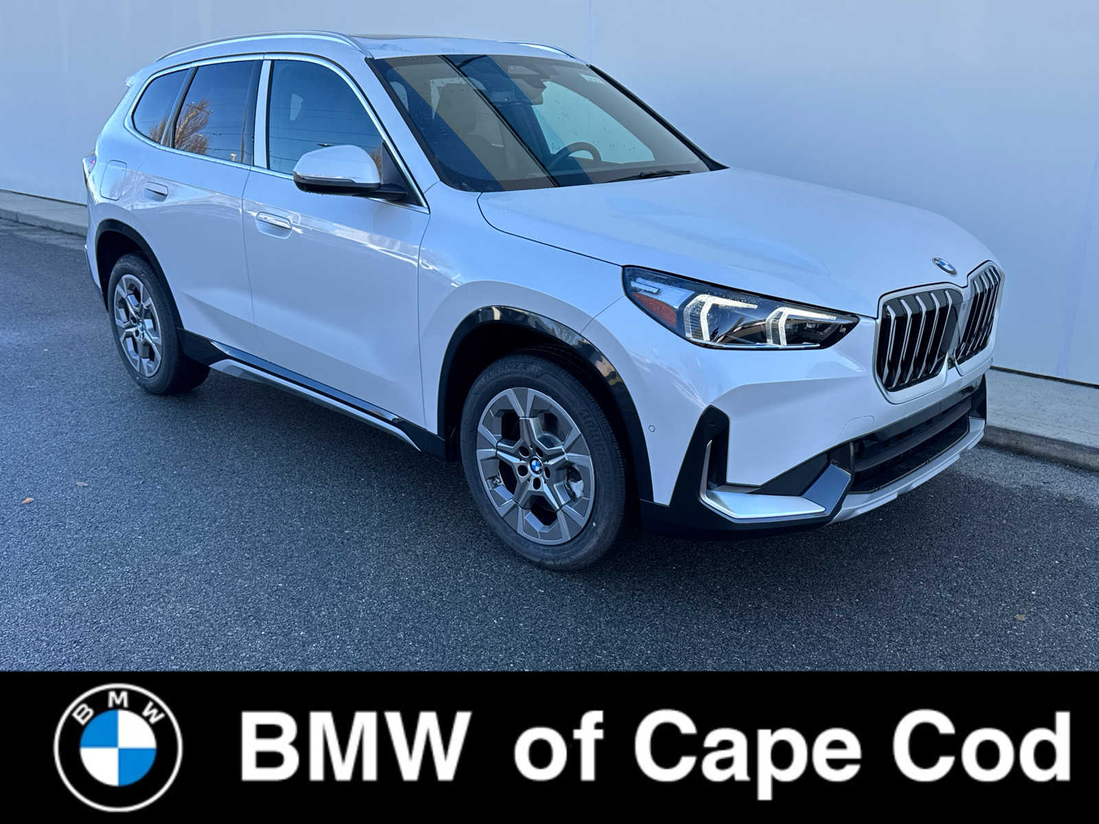 2026 BMW X1 28i's photo