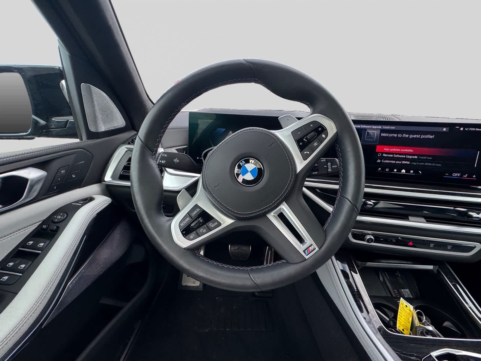 2026 BMW X5 M60i - Photo 11