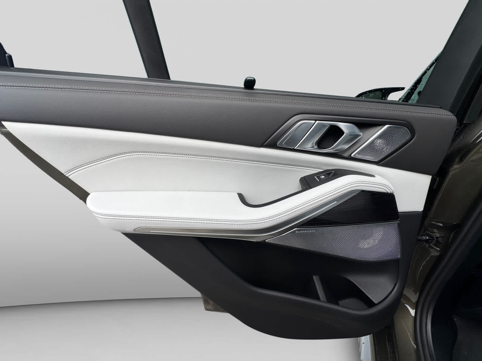 2026 BMW X5 M60i - Photo 19