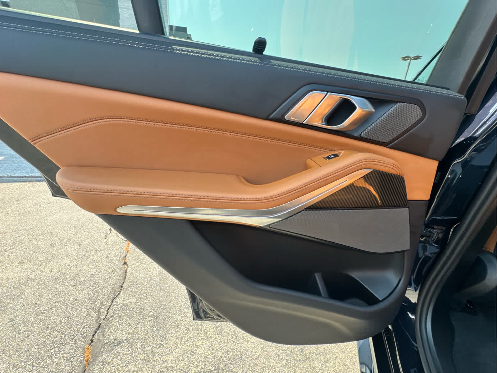 2026 BMW X5 M60i - Photo 24