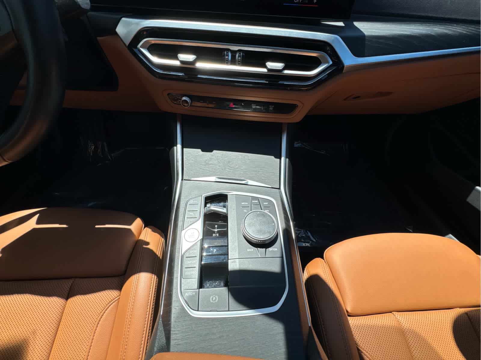 2023 BMW 3 Series 330i - Photo 14