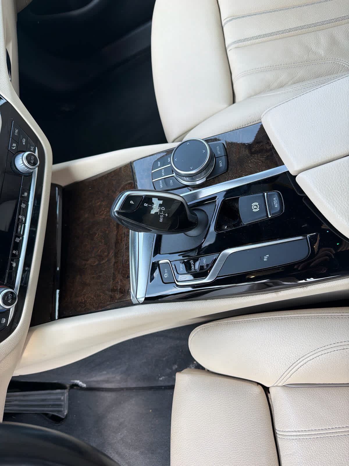 2020 BMW 5 Series 540i - Photo 18