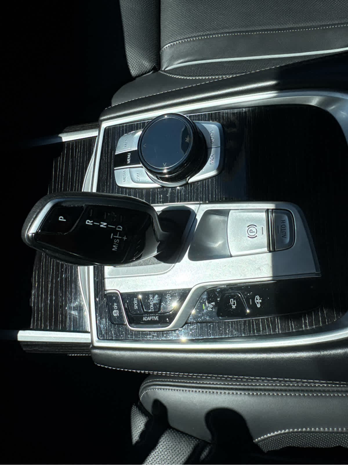 2022 BMW 7 Series 750i - Photo 25