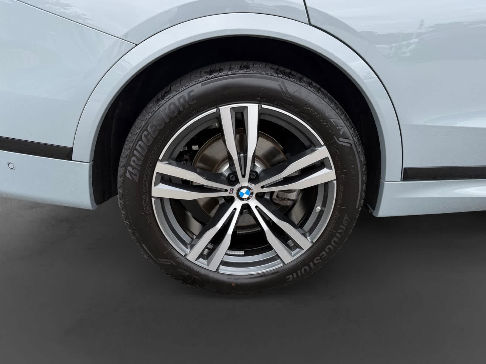 2026 BMW X7 40i - Photo 9