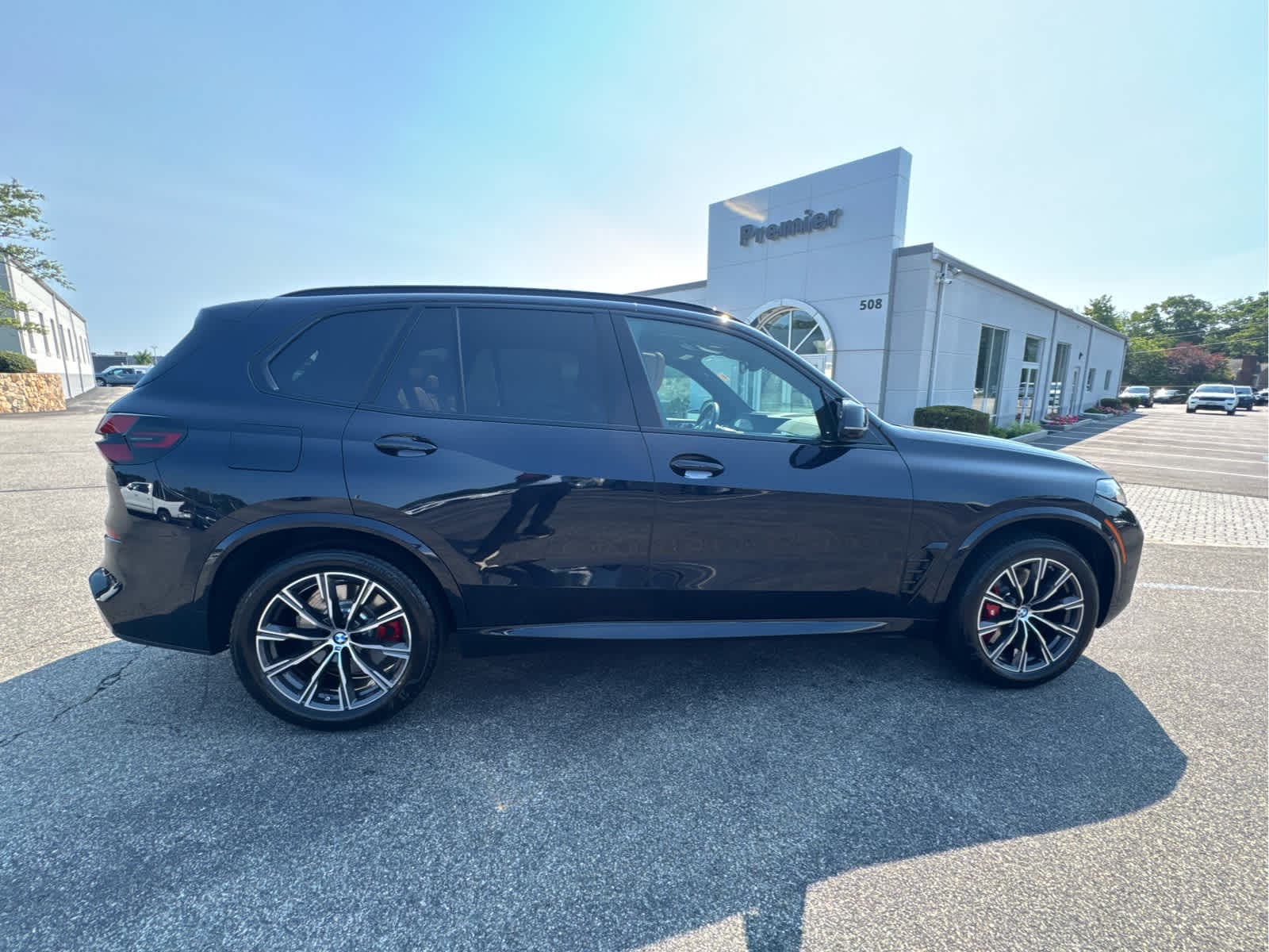 2026 BMW X5 M60i - Photo 9