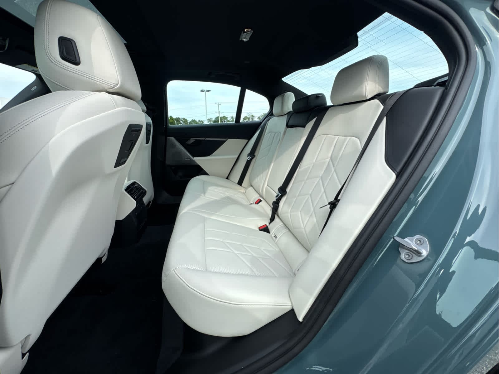 2026 BMW 5 Series 530i - Photo 20