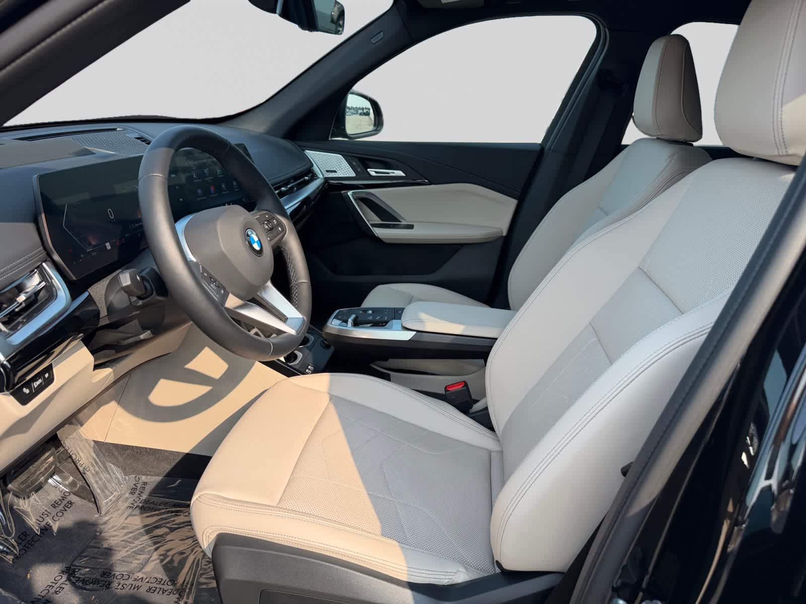 2025 BMW X1 28i - Photo 18