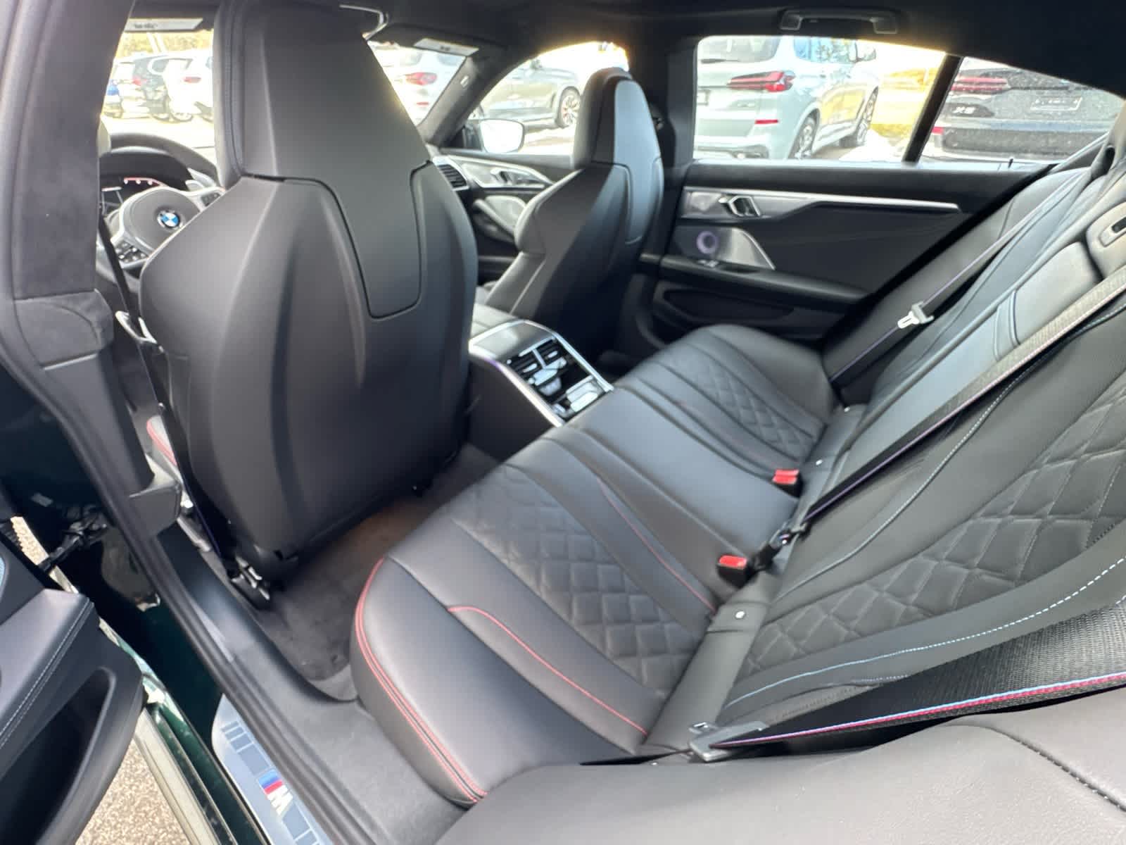 2026 BMW 8 Series M850i - Photo 15