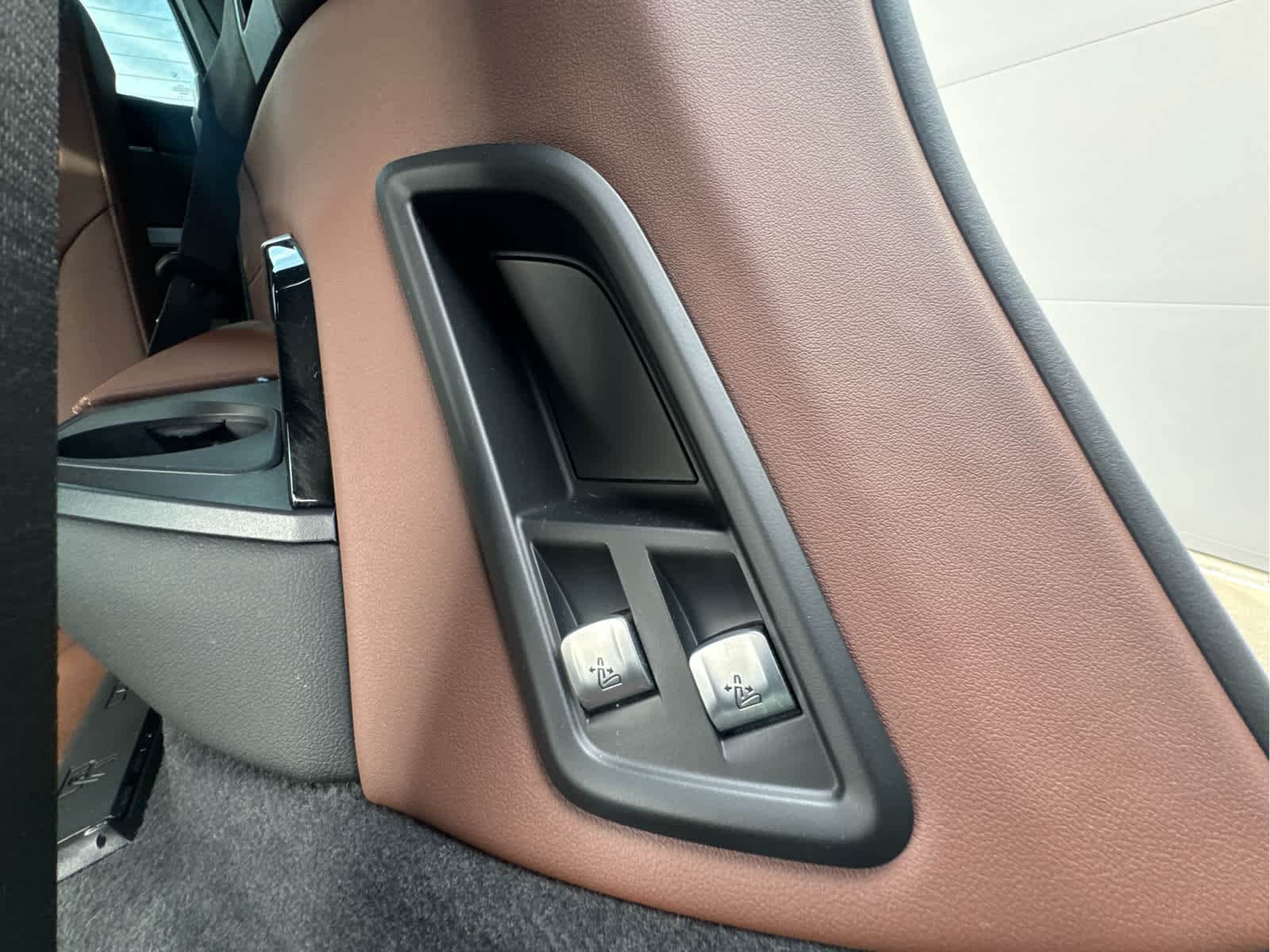 2026 BMW X7 40i - Photo 27