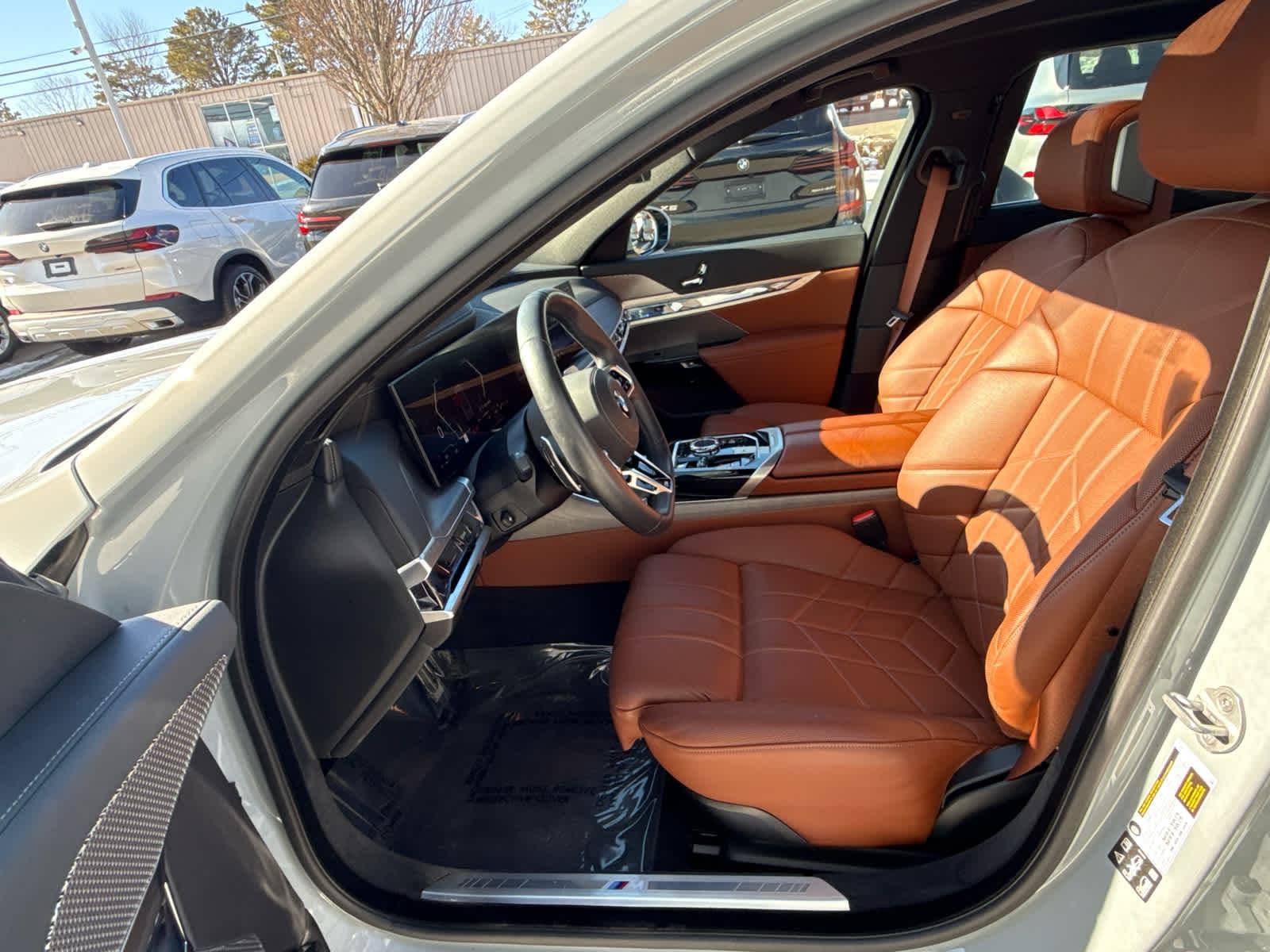 2025 BMW 7 Series 760i - Photo 10