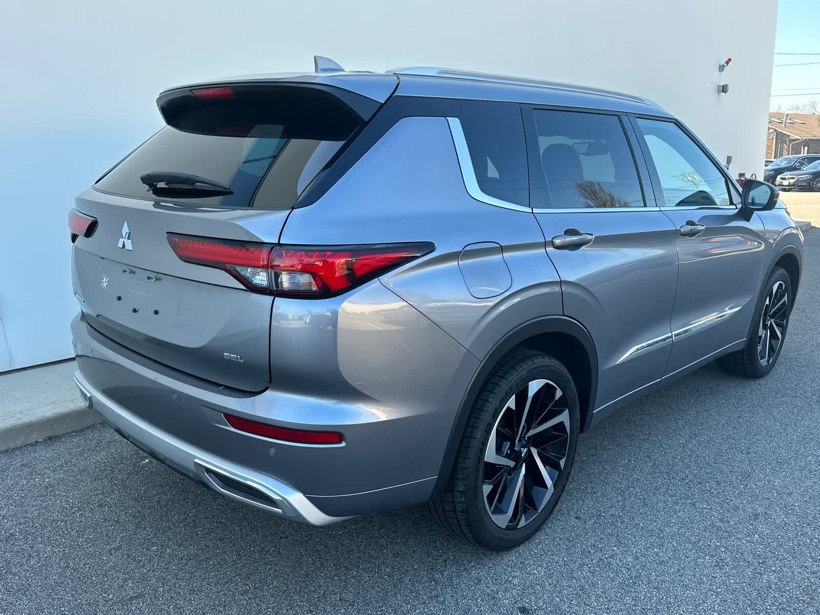 2022 Mitsubishi Outlander SEL photo 4