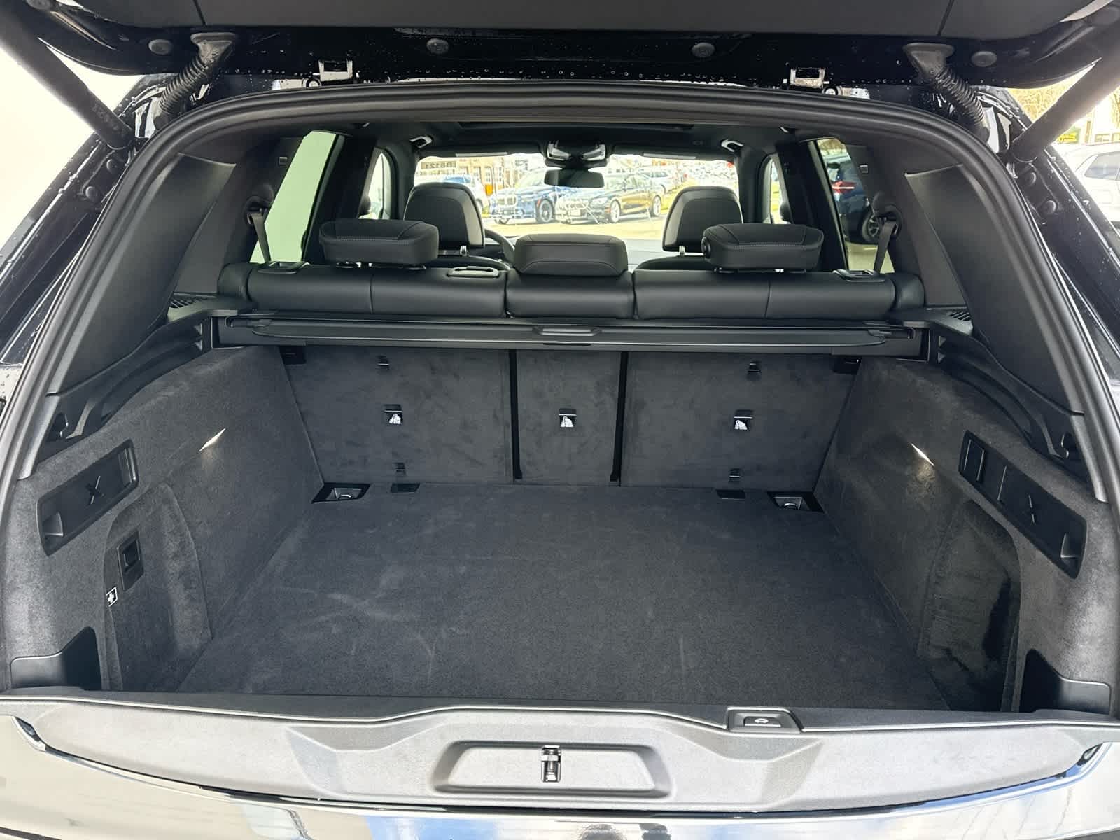2026 BMW X5 M60i - Photo 17