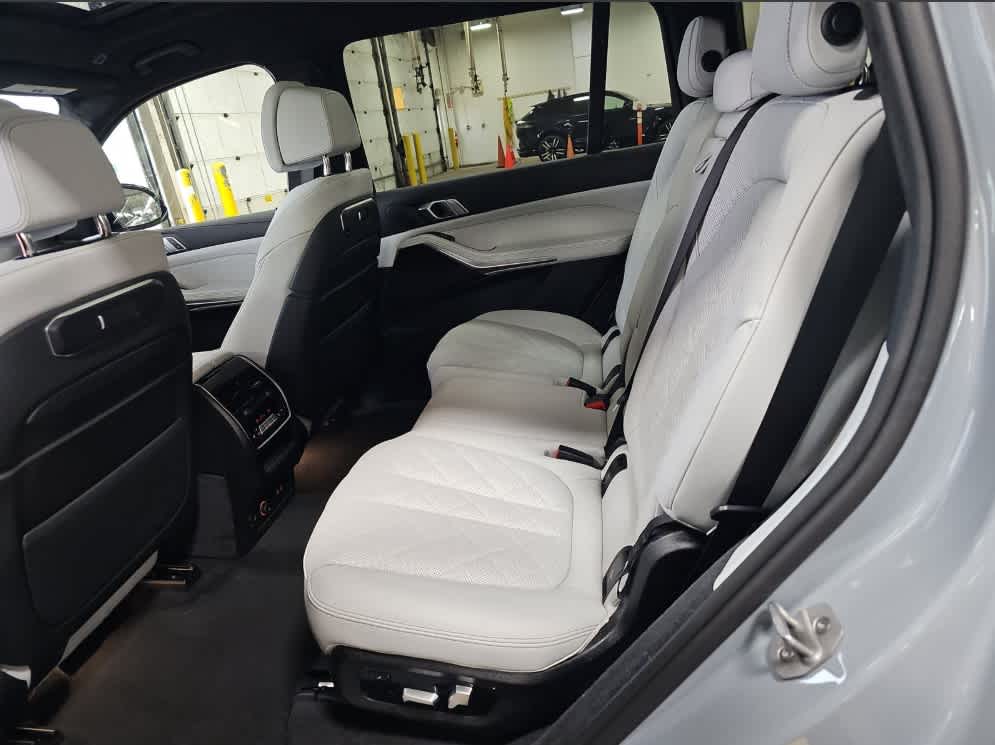 2026 BMW X7 40i - Photo 3