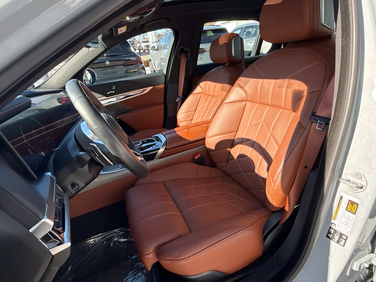 2025 BMW 7 Series 760i - Photo 11