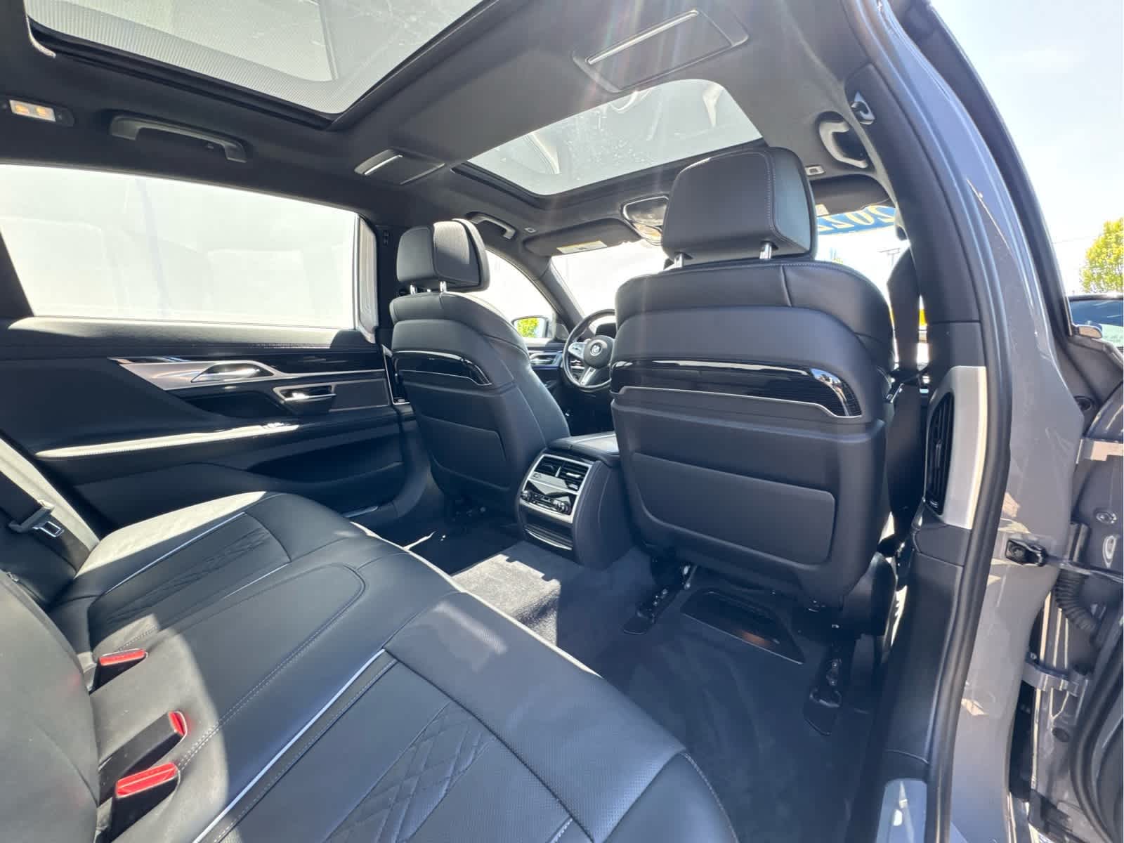 2022 BMW 7 Series 750i - Photo 20