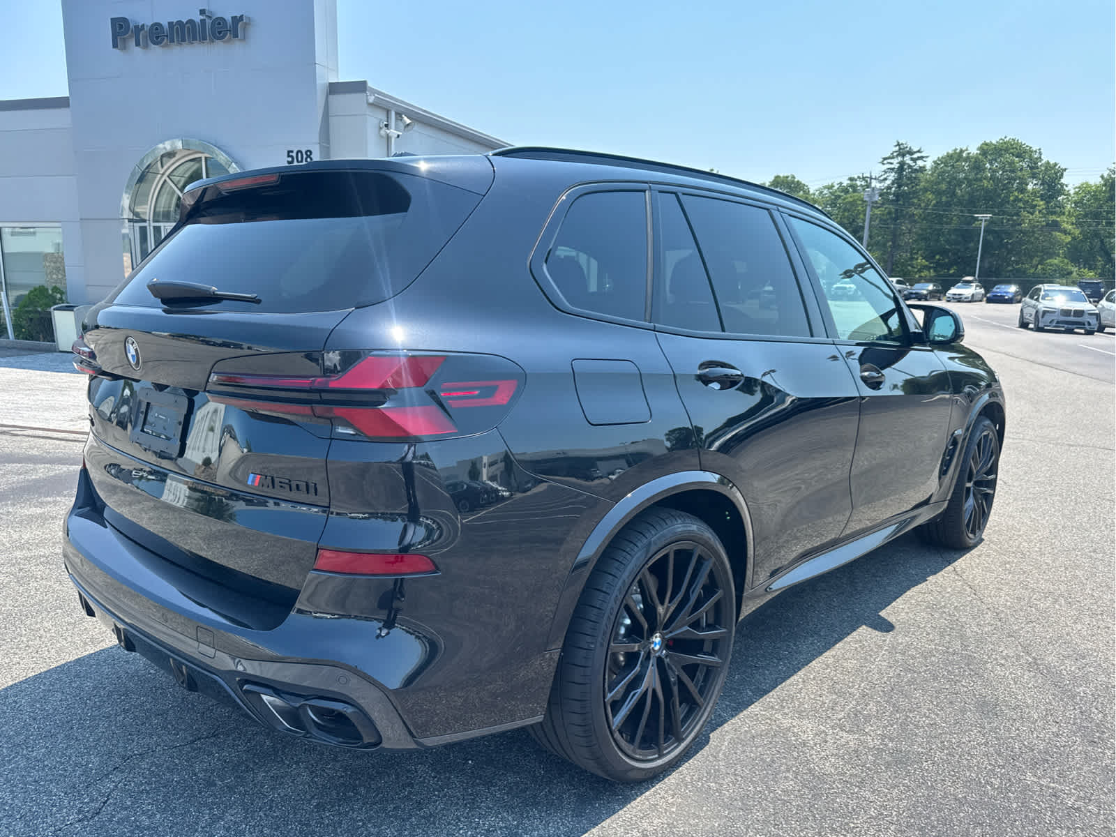 2026 BMW X5 M60i - Photo 8