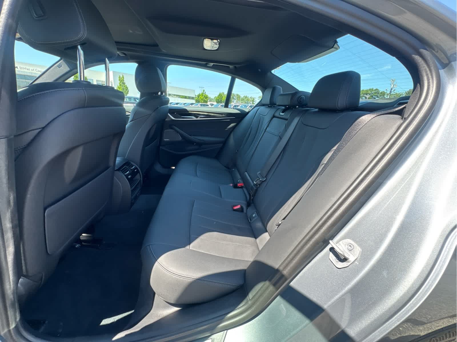 2023 BMW 5 Series 530i - Photo 15