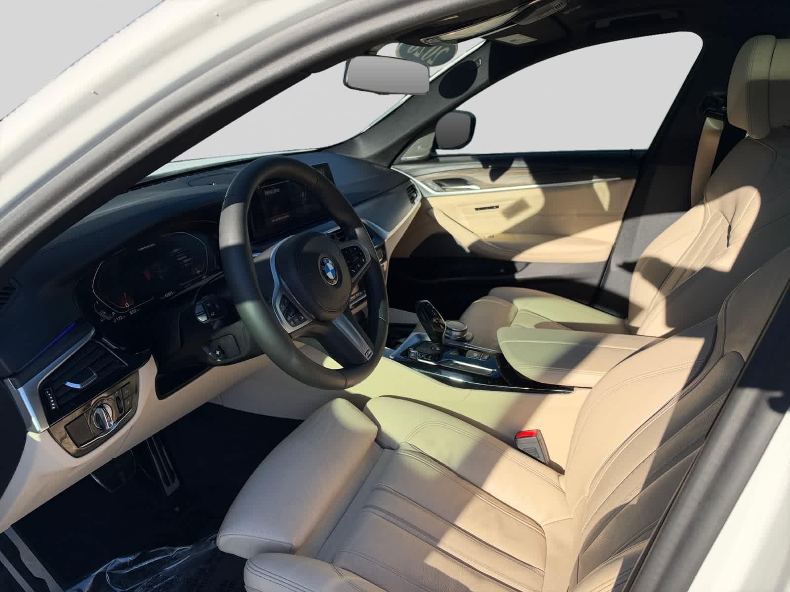 2020 BMW 5 Series M550i - Photo 14