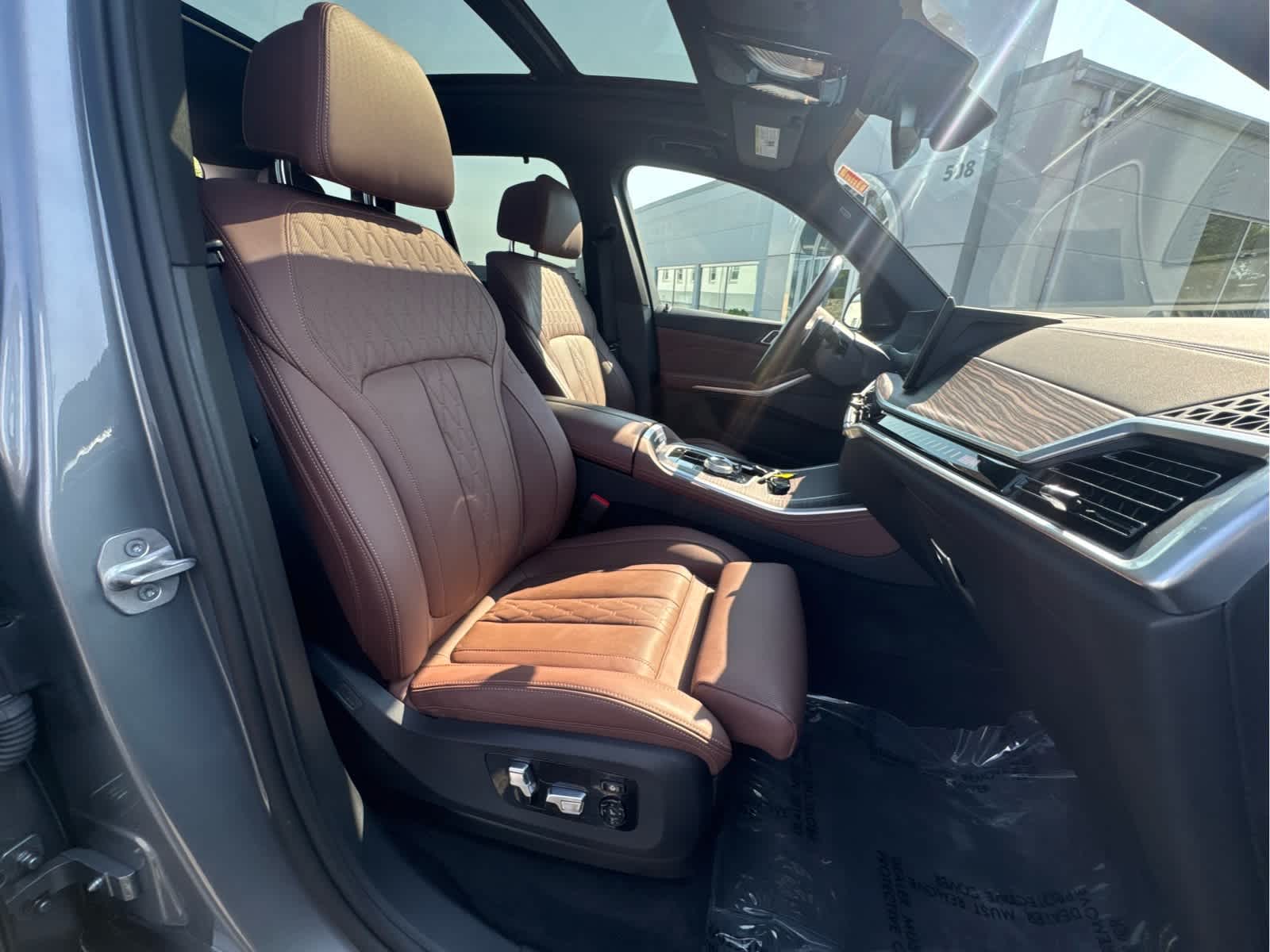 2024 BMW X5 M60i - Photo 24