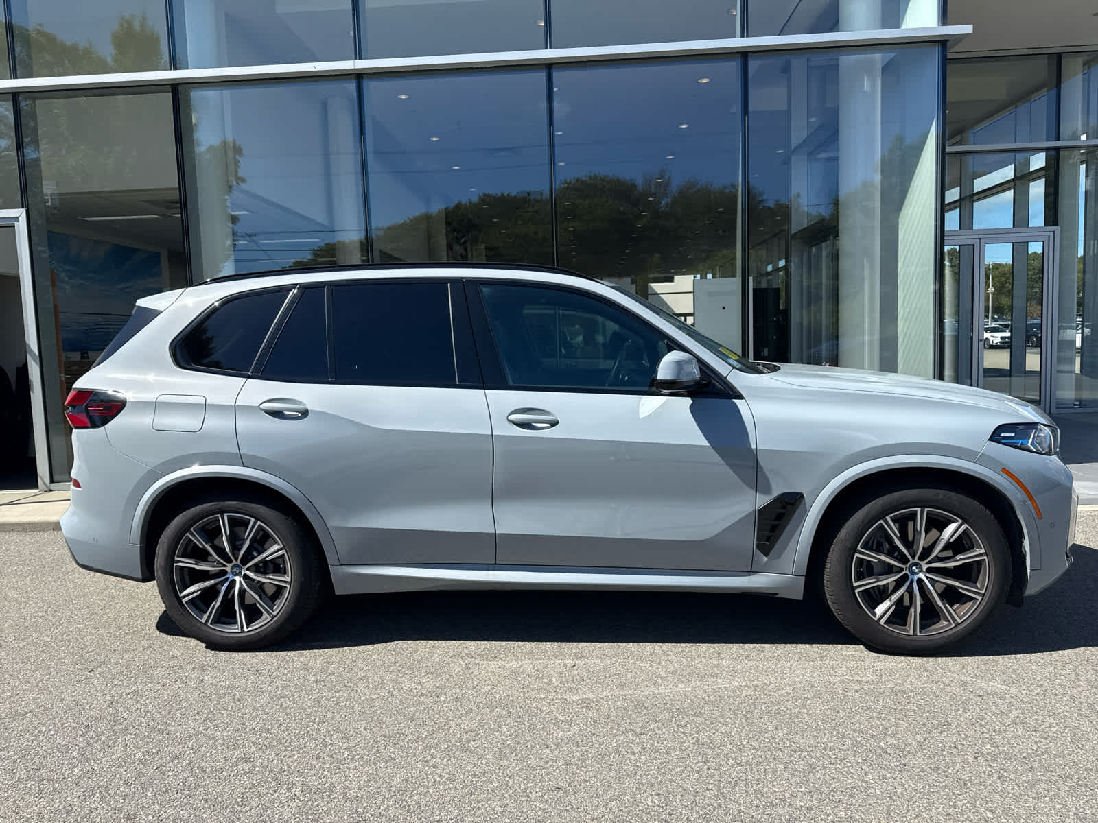 2025 Bmw X5 xDrive50e photo 3