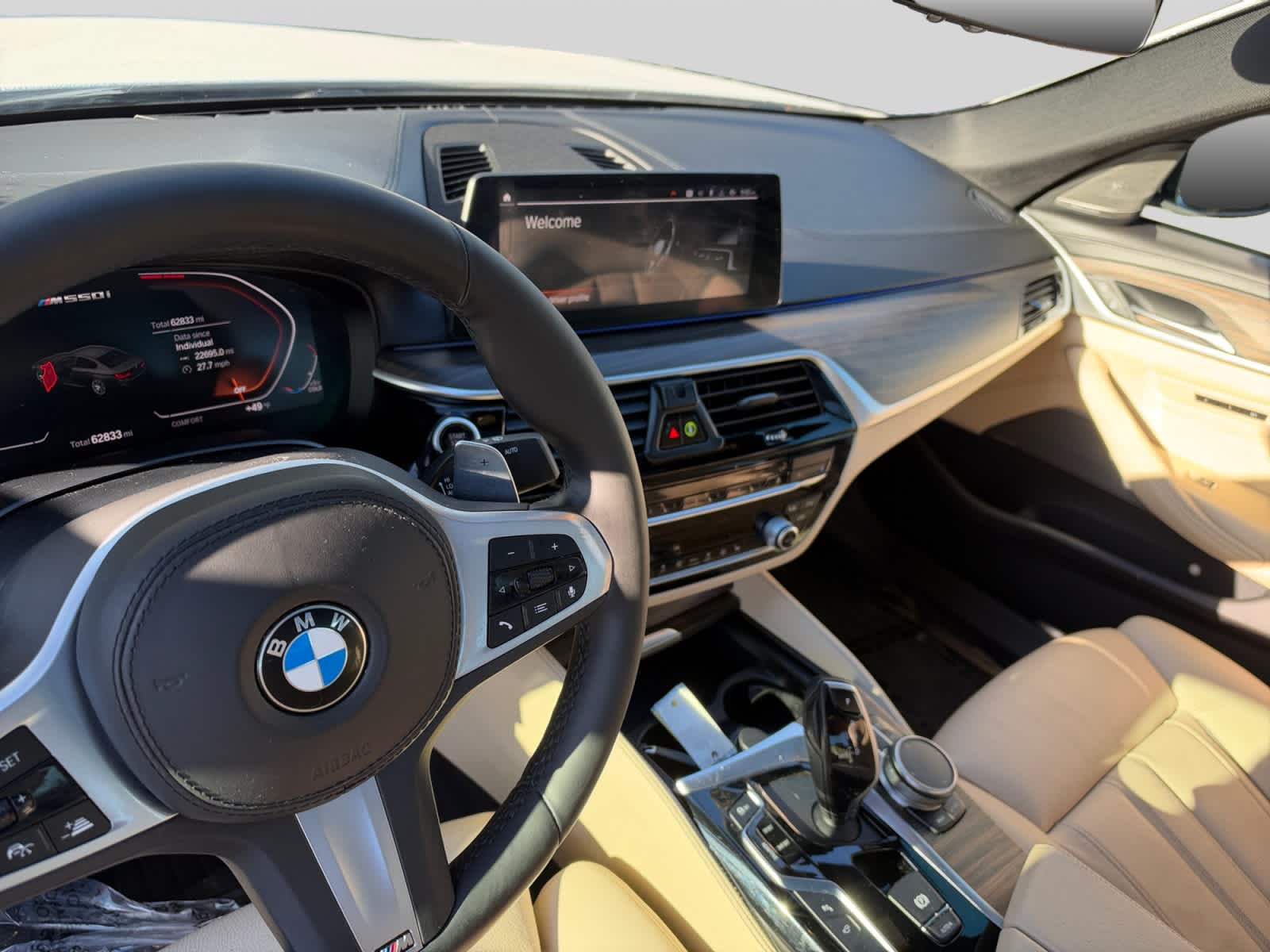 2020 BMW 5 Series M550i - Photo 10