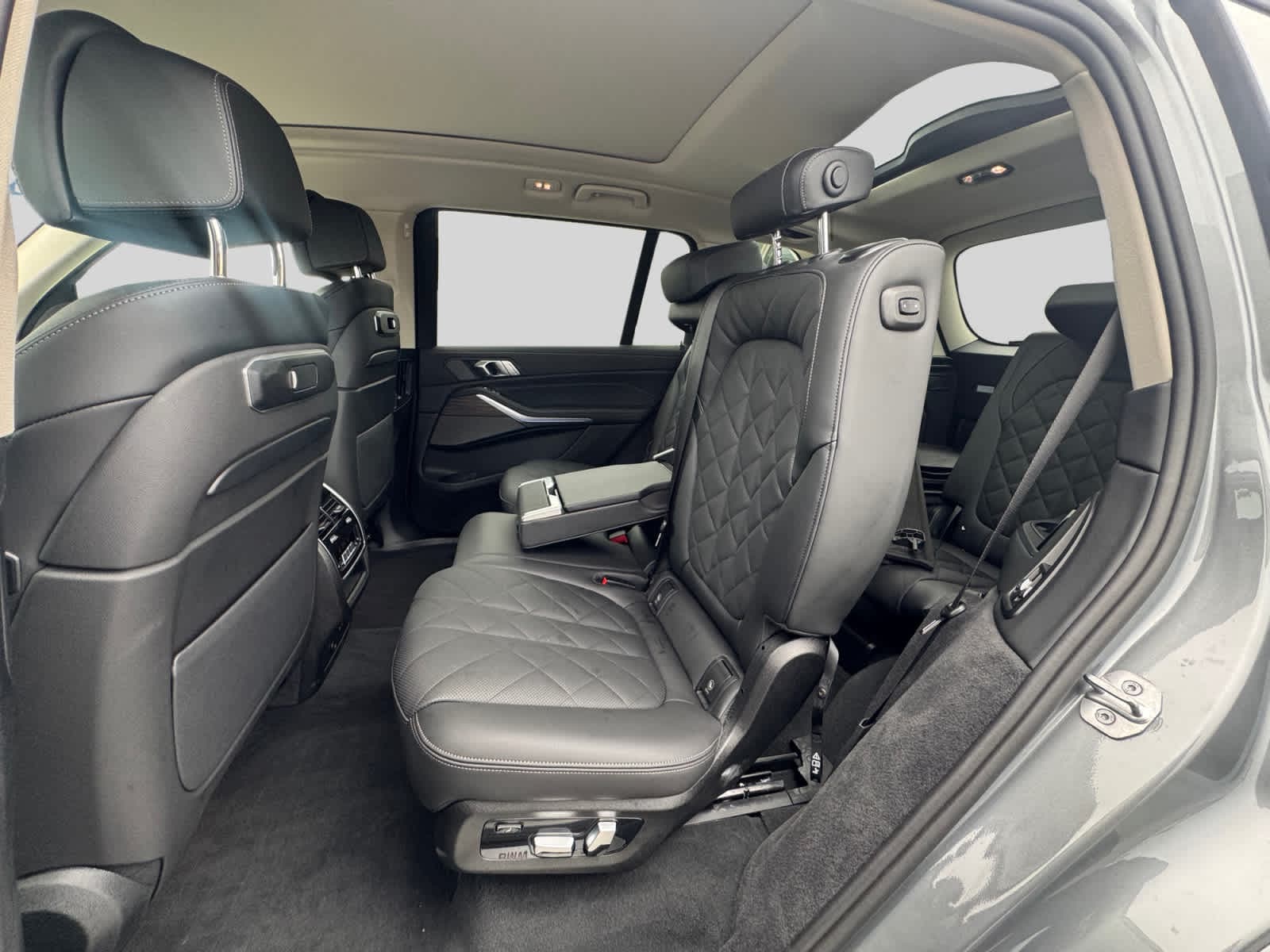 2026 BMW X7 40i - Photo 17